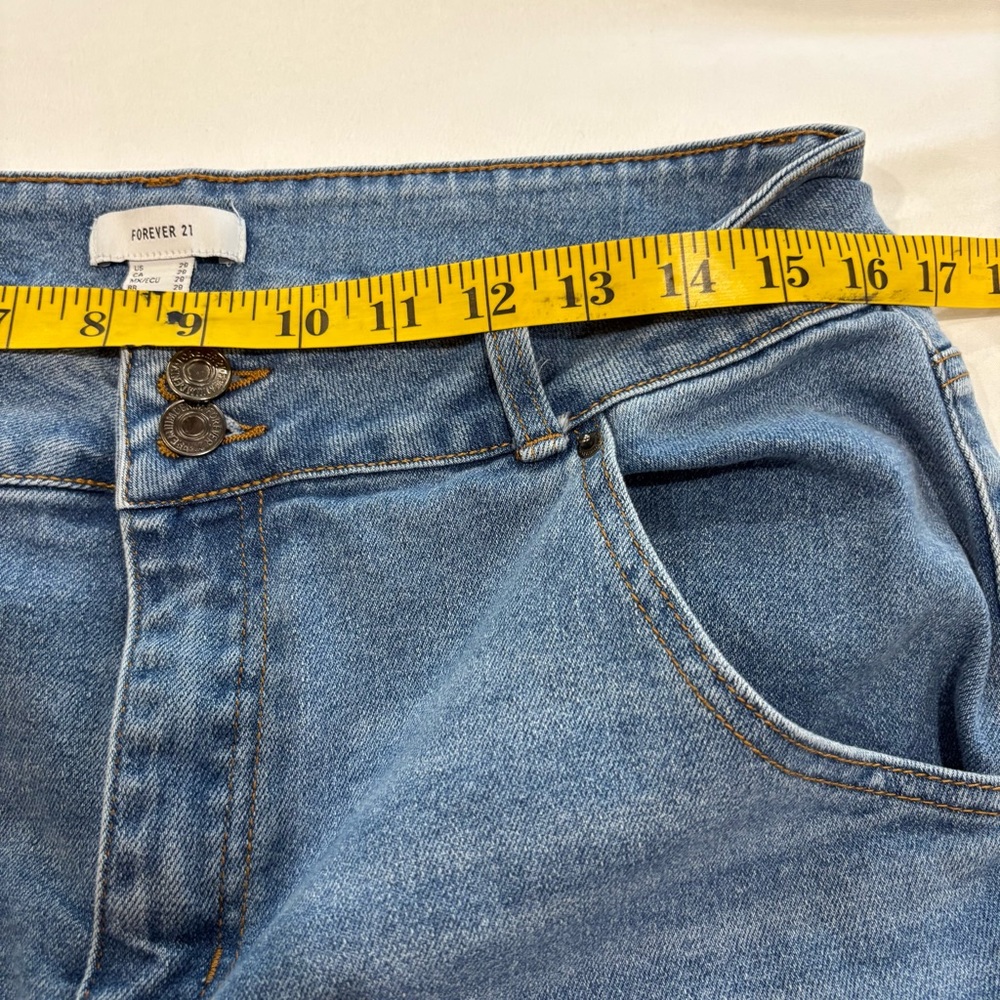 Forever 21 Wide Leg Cargo Jeans Size 29 Light Wash Cropped Y2K - Picture 7 of 10